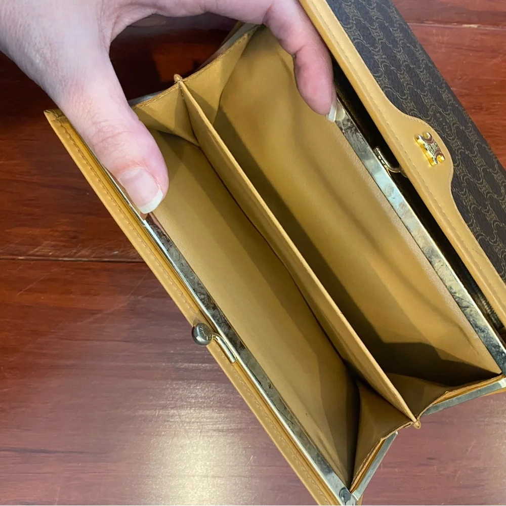 Celine Yellow Leather Wallet- Excellent Condition - Picture 5 of 8